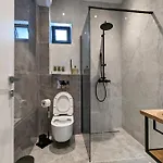 Beyond Breathtaking Modern Sir Perfect Apartman *