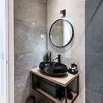 Апартаменты Beyond Breathtaking Modern Sir Perfect *