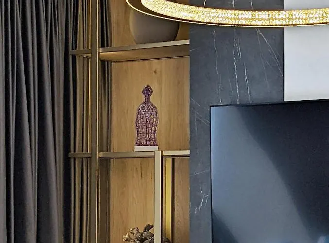 Beyond Breathtaking Modern Sir Perfect アパート